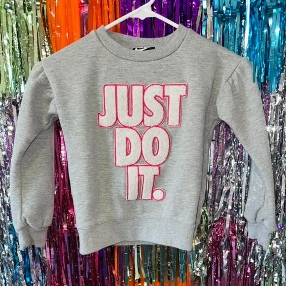 Nike sweatshirt - Picture 1 of 1
